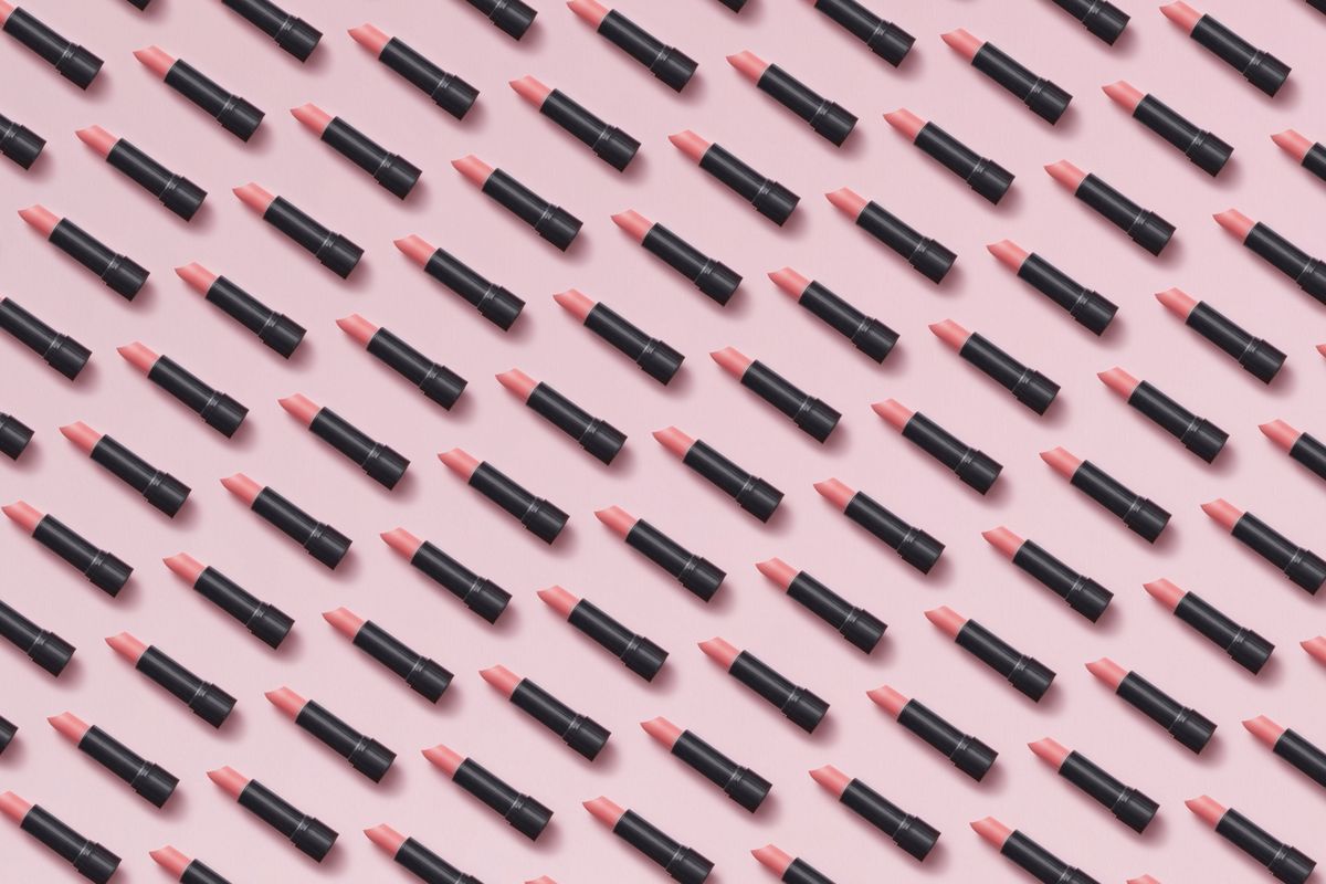 Octobre rose : ce que l&rsquo;enquête sur le maquillage « ruban rose » nous apprend sur nos cosmétiques